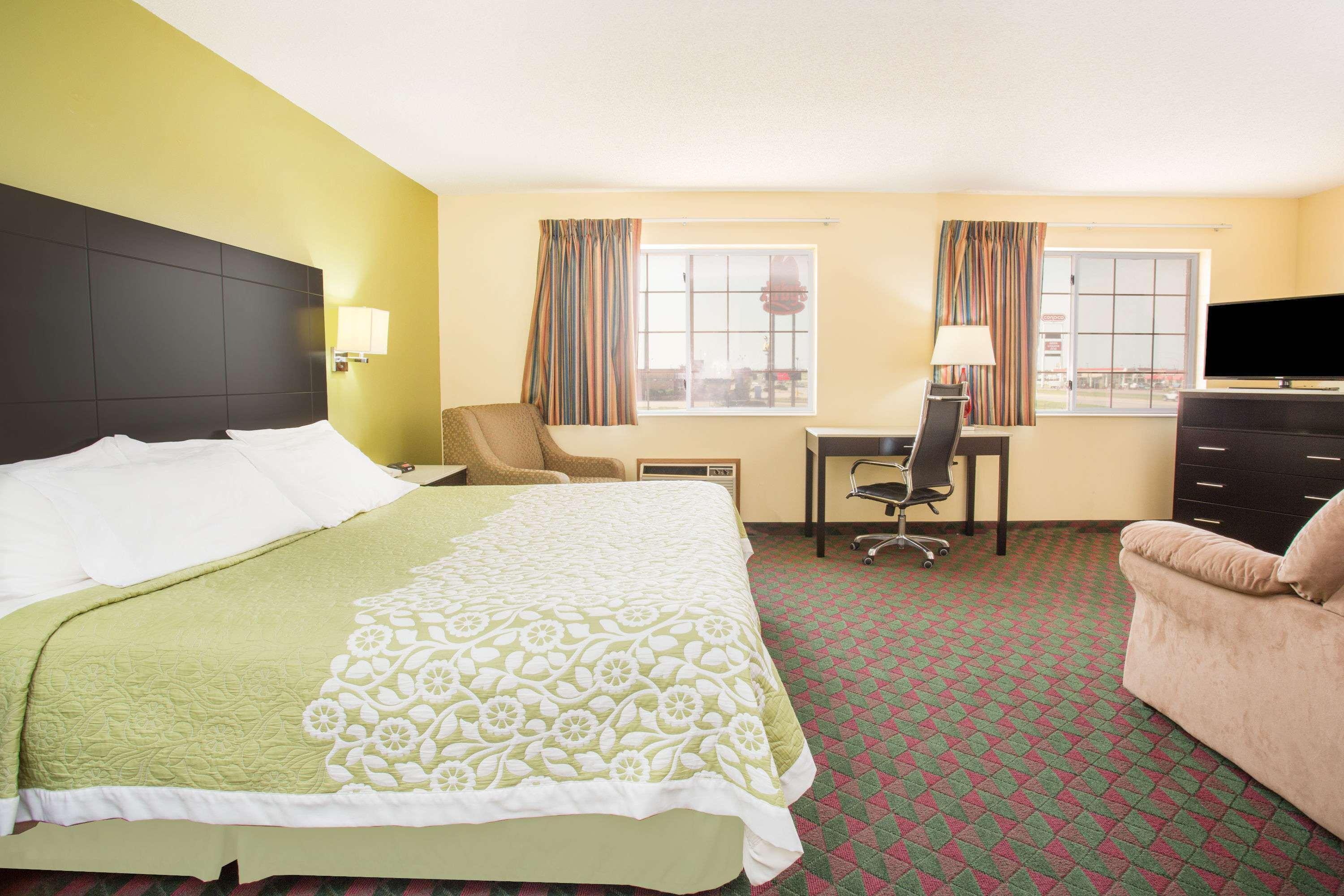 Days Inn By Wyndham Lexington Ne Bagian luar foto