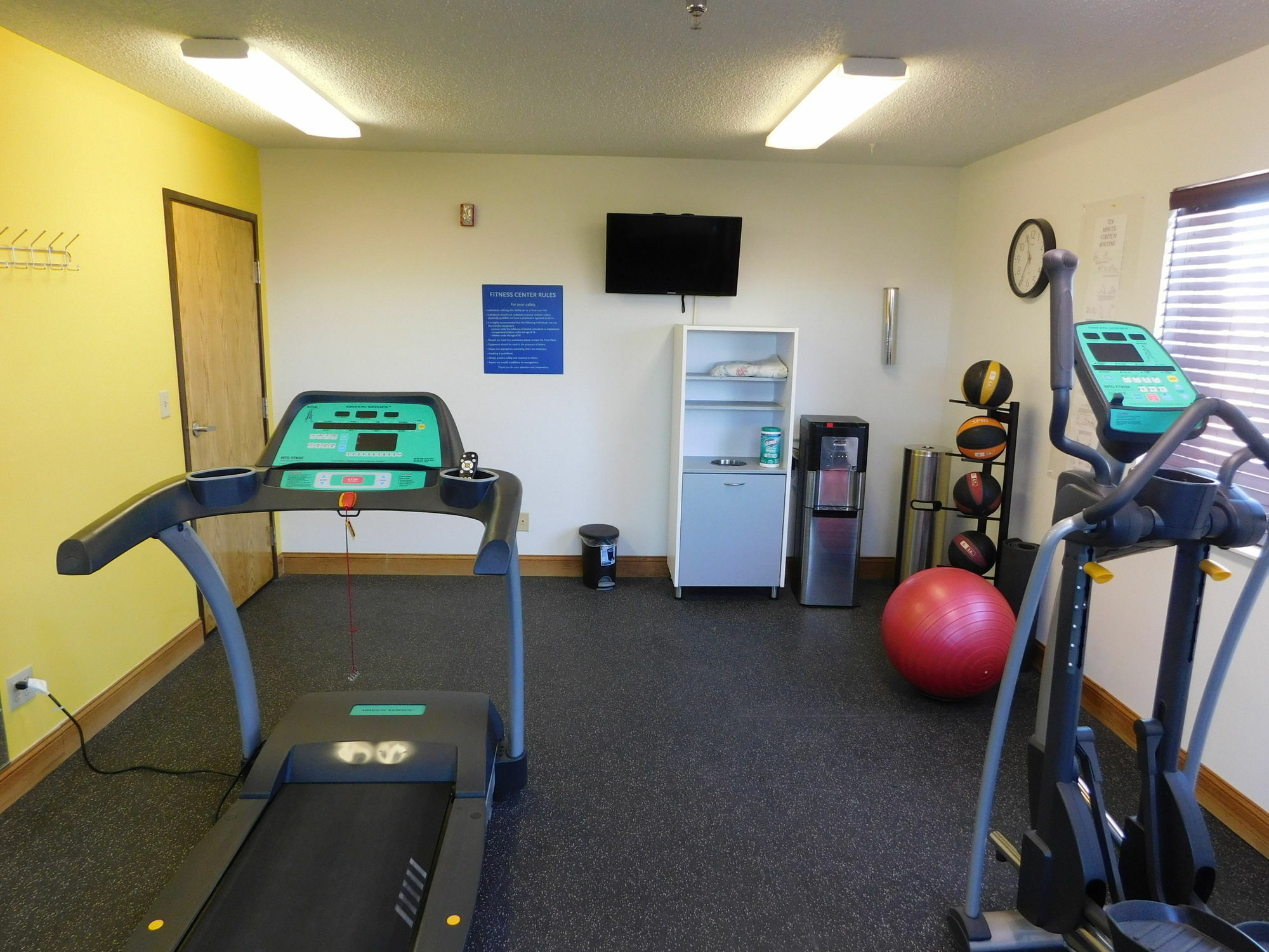 Days Inn By Wyndham Lexington Ne Bagian luar foto